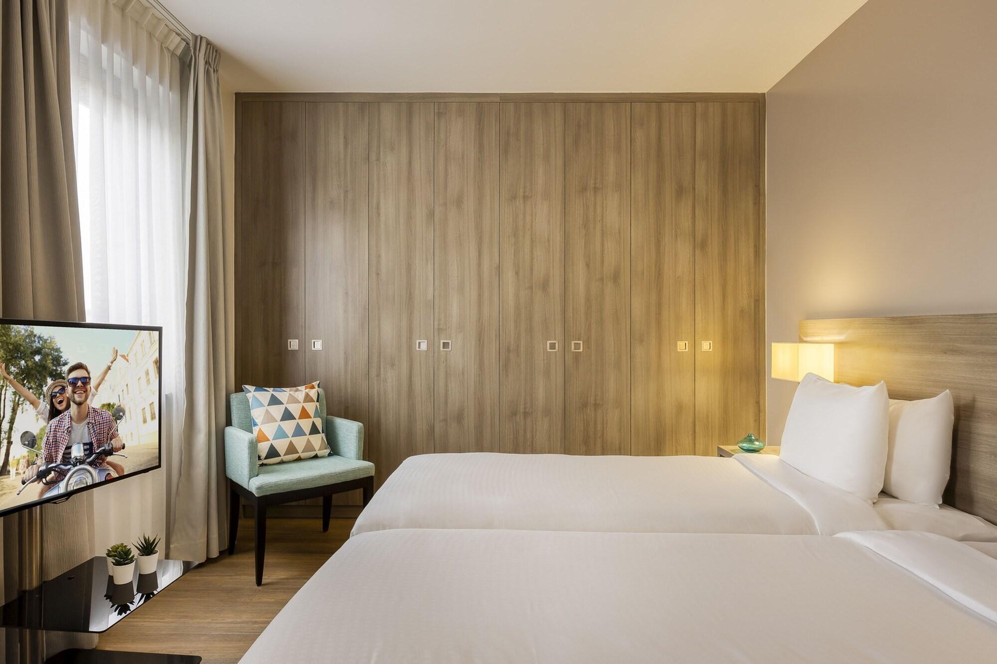 Citadines Toison D'Or Brussels Aparthotel Екстериор снимка